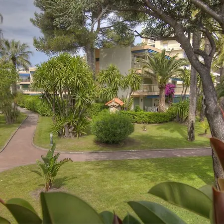 Eden Park 3 Pieces 4 Etoiles 100m Des Plages Piscines Parking Lägenhet